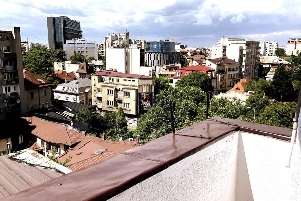 Lovely * Bucarest