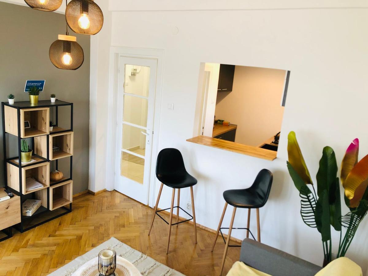 Apartment Lovely